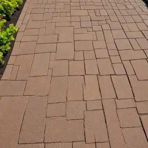 Jakie są najlepsze sposoby na tanie wykończenie podjazdu?